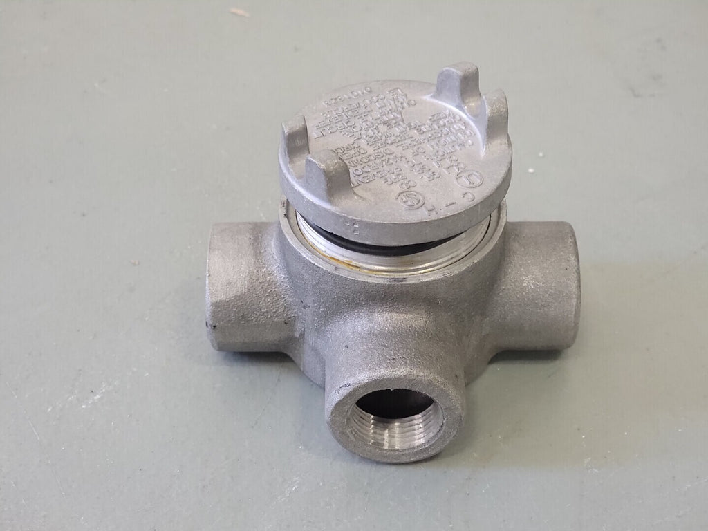 CROUSE-HINDS 3/4" Conduit Outlet Box w/ Cover GUAT24 SA (Box of 2)