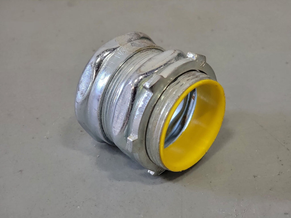 CROUSE-HINDS 1 1/2" Insulated Conduit Straight Connector, Compression Connection for EMT