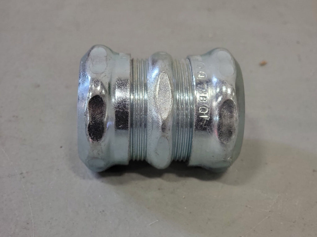 THOMAS & BETTS 1 1/4" EMT Compression Coupling