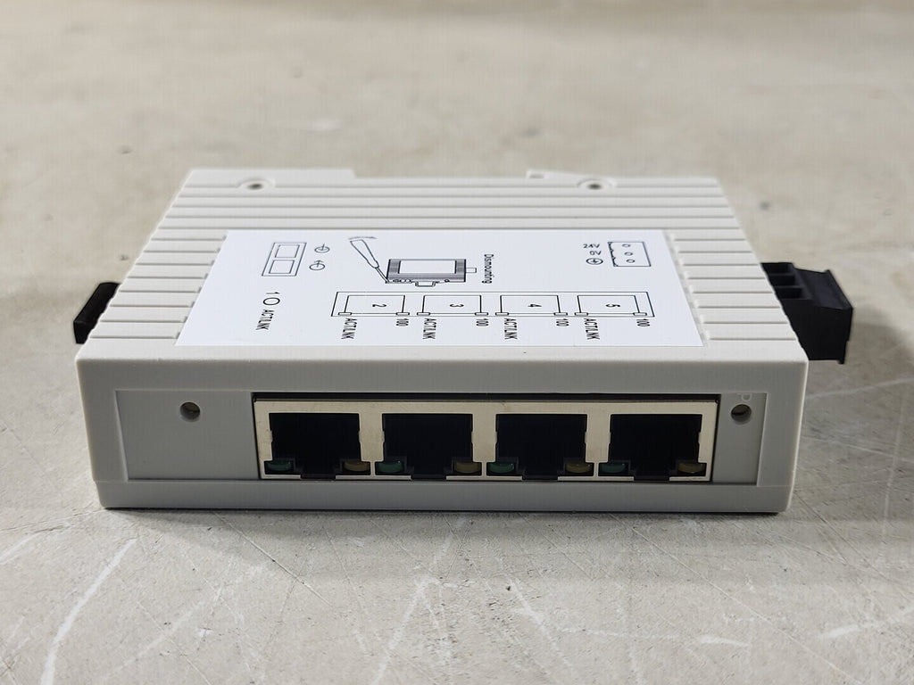 SCHNEIDER ELECTRIC Industrial Ethernet ConneXium Switch 4TX/1FX-MM TCSESU043F1N0