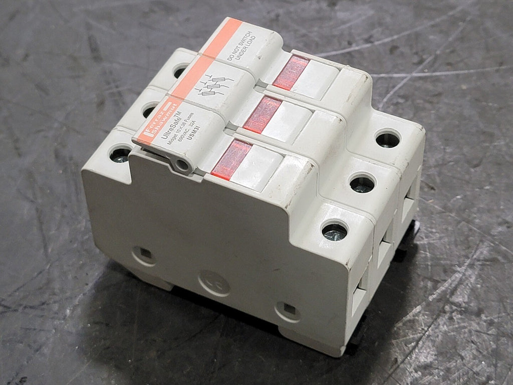 FERRAZ SHAWMUT 32 Amp 3 Pole Fuse Holder Y219073