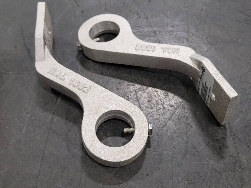 CROUSE-HINDS DURAPRO Offset Wall Mount Kit DP1052MTK