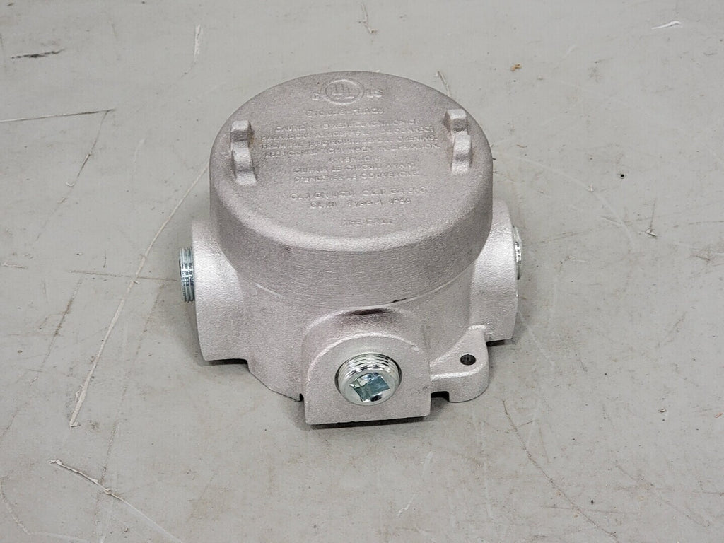 EATON 3/4" Conduit Outlet Box with Cover GRUE-29