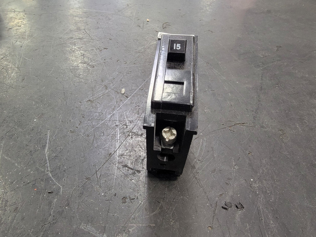 CUTLER-HAMMER 15 Amp, 1 Pole Circuit, 120/240 volts Breaker BA115 (Box of 82 pcs)