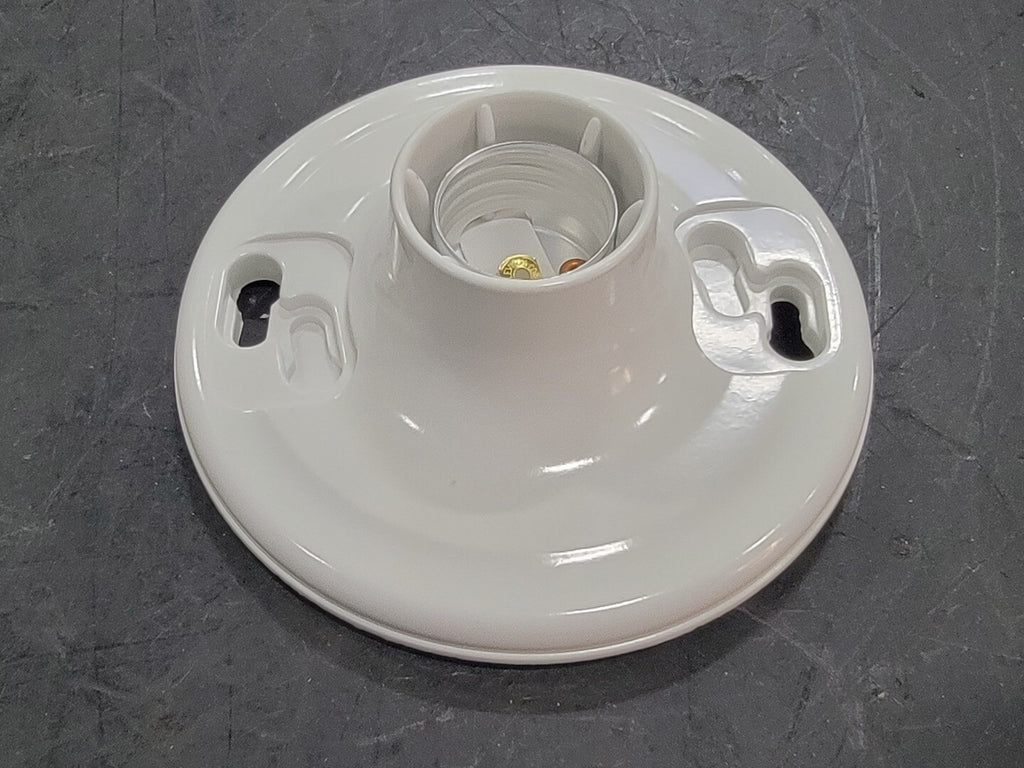 LEVITON 660W/600V Plastic Lamp Holder Keyless 8829-CW4