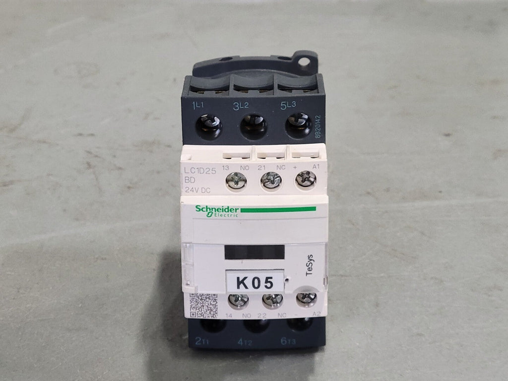SCHNEIDER ELECTRIC 25 Amp, 3 Pole, 1NO + 1NC, 24 VDC Coil Contactor LC1D25BD