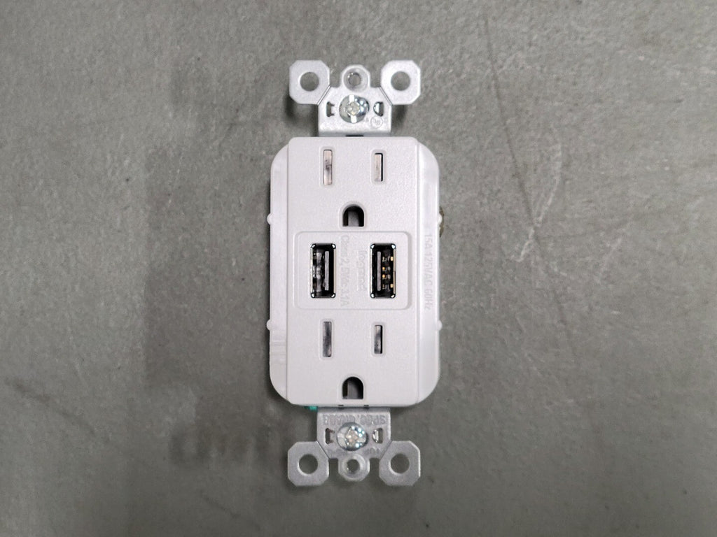 LEGRAND 15 A, 125 V Resistant Decorator Duplex Outlet w/ USB Charger TR5262USB-W 