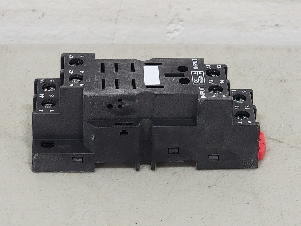 SCHNEIDER ELECTRIC 8-Pin Relay Socket RPZF2