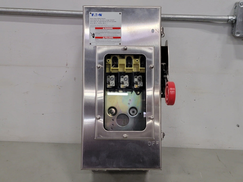 EATON 30 Amp, 3 Pole Non Fusible Safety Switch Enclosure 4HD361NFW