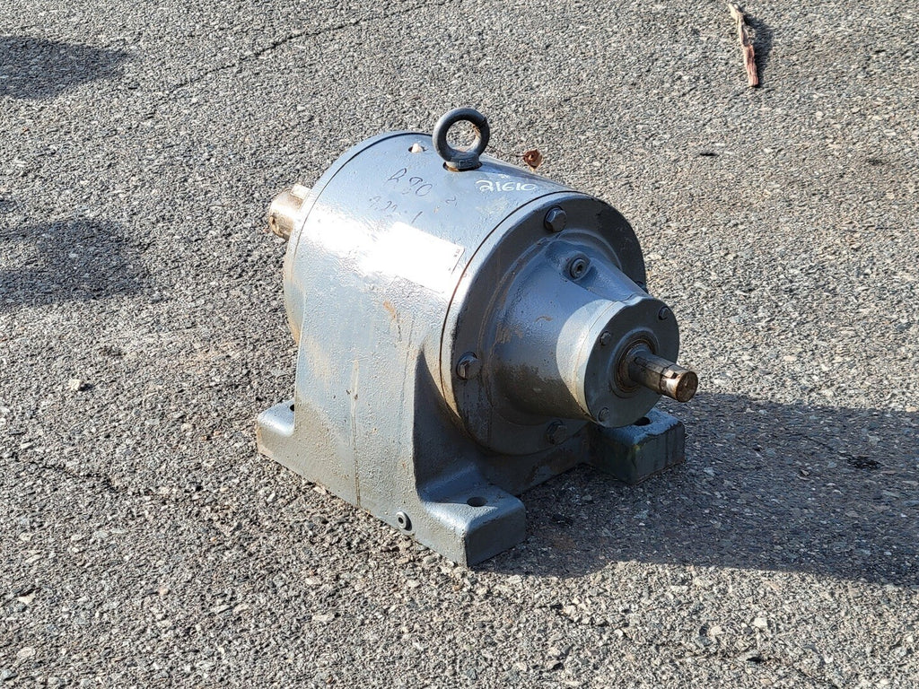 SEW-EURODRIVE 7.22:1 Ratio Inline Gear Reducer Type R80