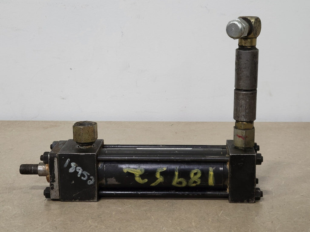 PARKER Hydraulic Cylinder 01.50 F3L-LTV14A 4.000, 1.5" Bore x 4.0" Stroke