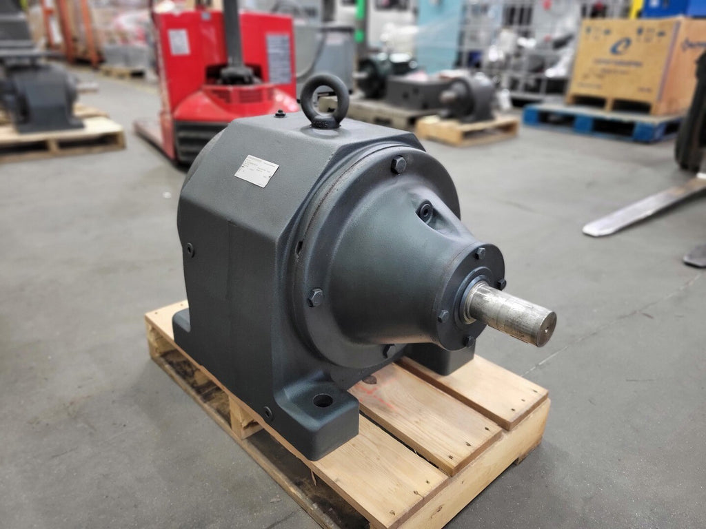 SEW-EURODRIVE Gear Reducer 58.02:1 Ratio Type R133