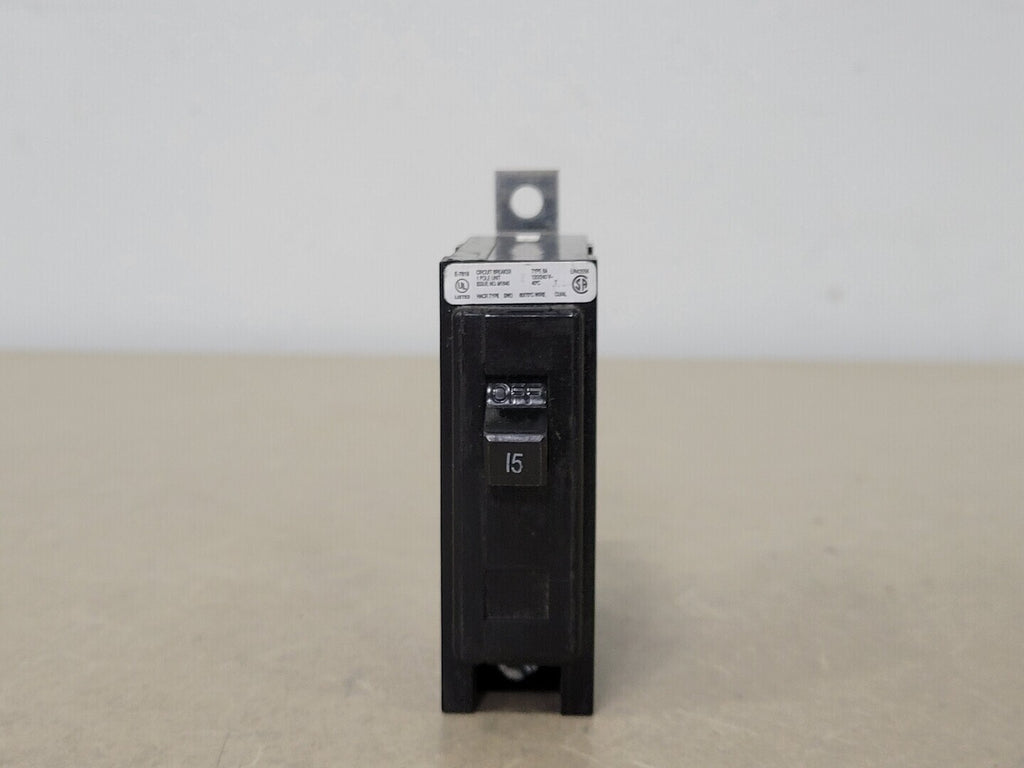 CUTLER-HAMMER 15 Amp, 1 Pole, 120/240 volts Circuit Breaker BA115