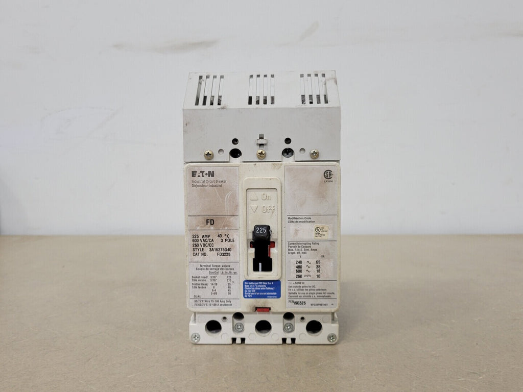 EATON 225 Amp, 3 Pole, 600 volts Circuit Breaker FD3225