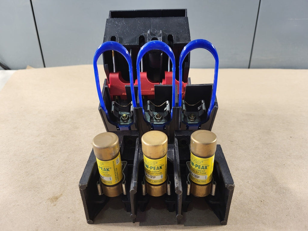 Disconnect Switch with 15 Amp Fuse LPJ-12SP