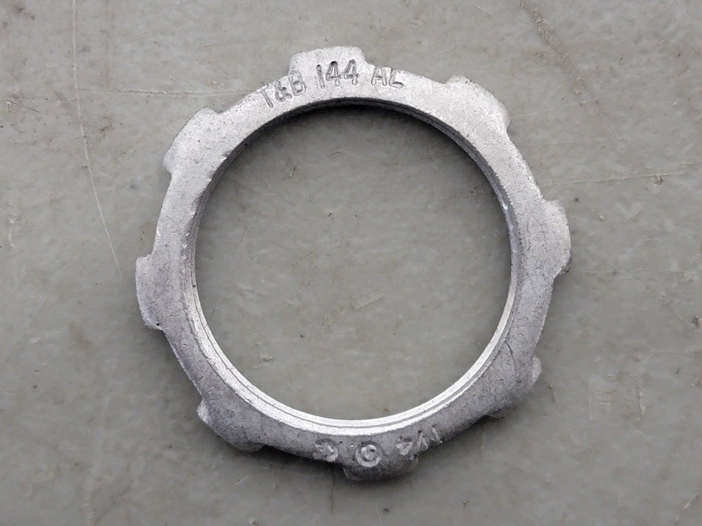 THOMAS & BETTS 1-1/4" Conduit Locknut 144AL (Box of 200)