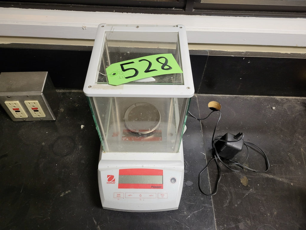 OHAUS PIONEER Digital Scale PA64, 64g Max.