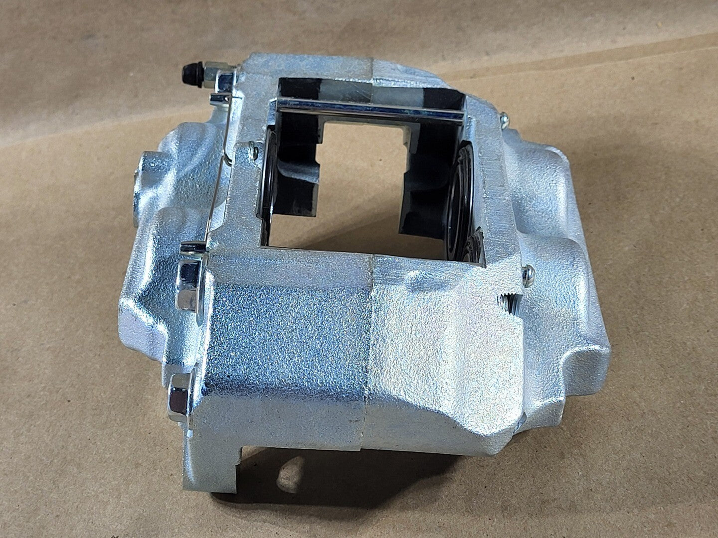 TOYOTA Cylinder Assy, Front Disc Brake RH HZJ79, 47730-60120