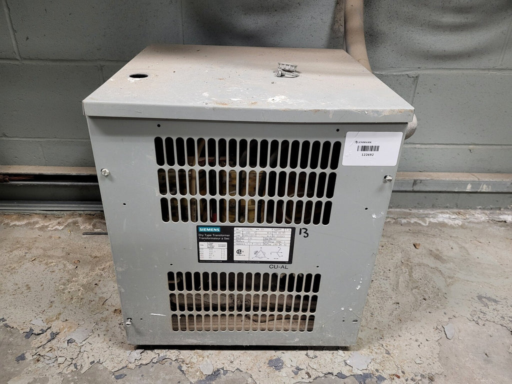 SIEMENS 15 kVA Transformer, 600 pri. volts, 208Y/120 sec. volts  S3G3015C