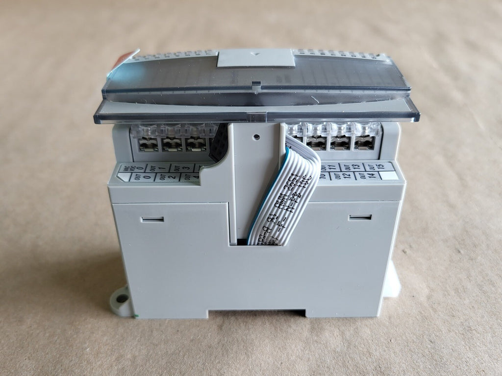 ALLEN-BRADLEY 0.18 Amp, 24 VDC, 15-Pins Relay Output Module 1762-OW16