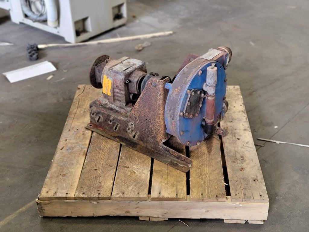 SEW-EURODRIVE 24.99:1 Ratio Gear Reducer R57AM56 w/ Hose Pump