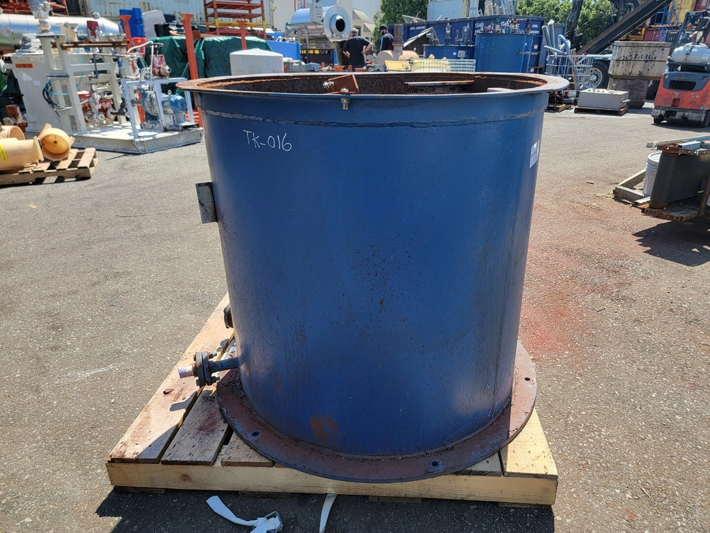 550 L Metal Tank w/ Fittings