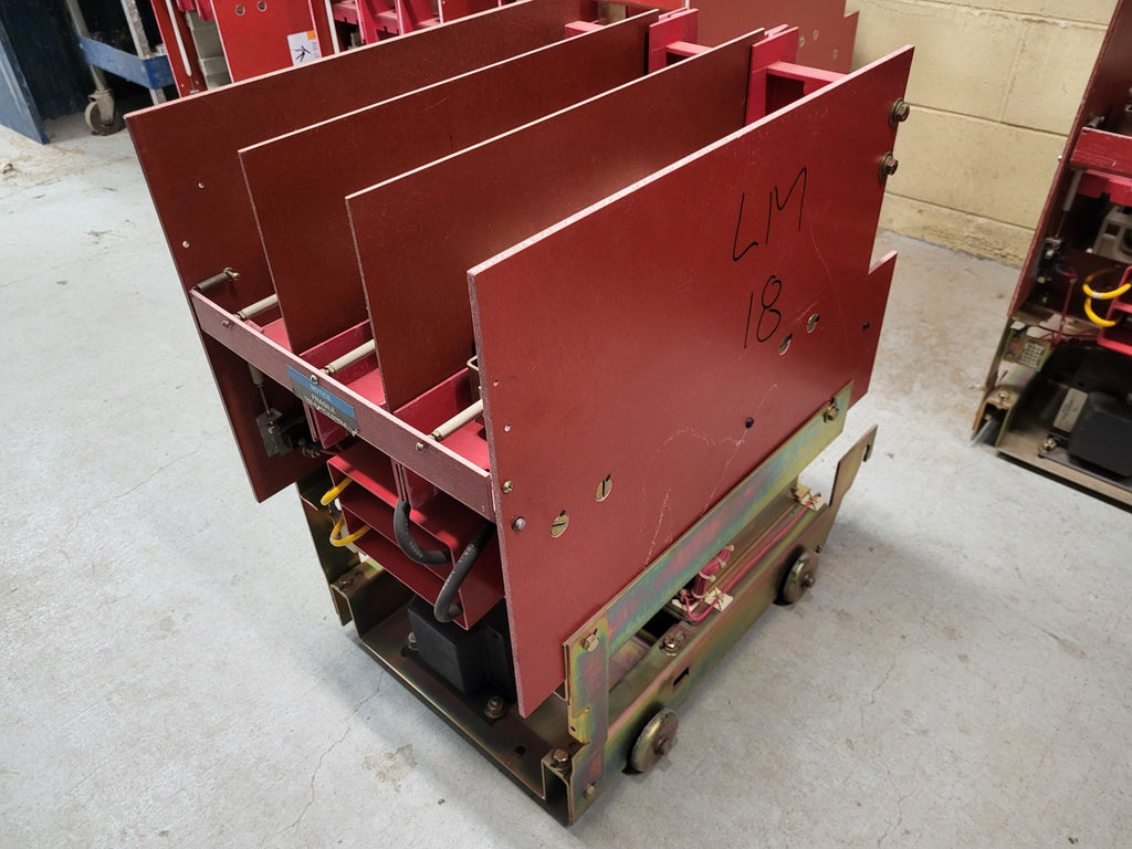 SIEMENS 360 Amp, 3 Pole, 5.0 kV, NEMA H3 AC Vacuum Contactor Type 88H3