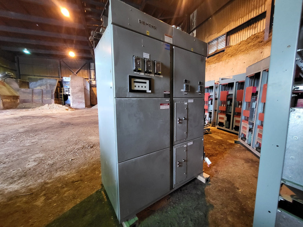 SIEMENS 4160 Volts, Series 81000 Two-Column Motor Control Center (MCC) Section