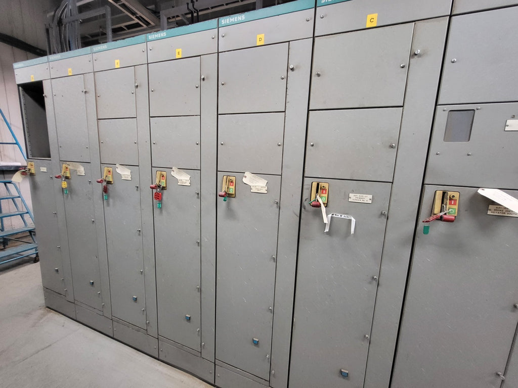 SIEMENS 600 Volts, 3-Phase Motor Control Center (MCC) Model 8PX