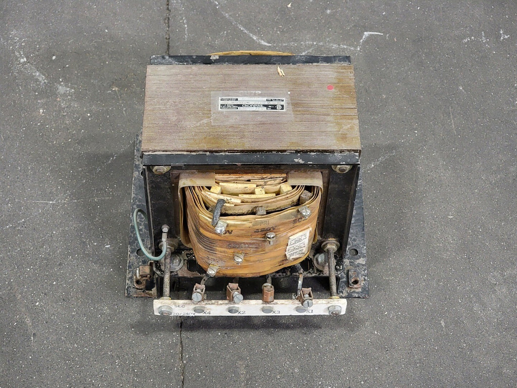 HAMMOND MANUFACTURING 5 kVA Transformer, 437/502 pri. volts, 120/240 sec. volts GU7P 