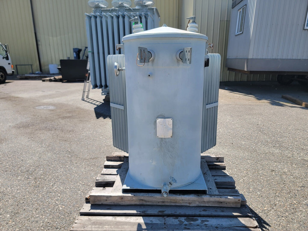 WESTINGHOUSE 250 kVA Pole Mount Transformer, 4160/7200Y pri. volts, 600 sec. volts