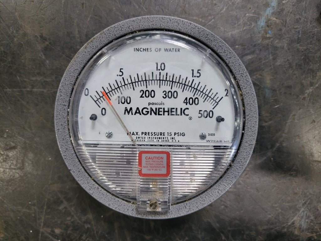 DWYER INSTRUMENTS Magnehelic Differential Pressure Gauge 2" W.C., 500 Pa, 2002D