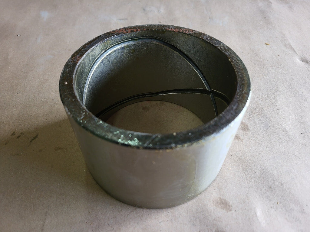 HITACHI Bushing 3041951