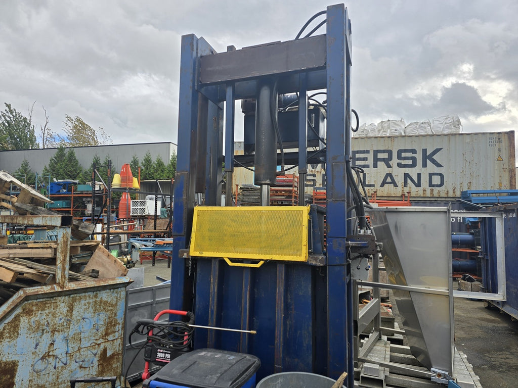 HICO 20 hp Custom Made Vertical Baler