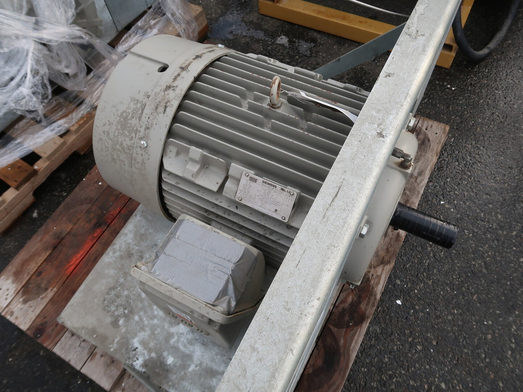 SIEMENS 40 hp, 575 volts, 1780 rpm, 324T Electric Motor SD100
