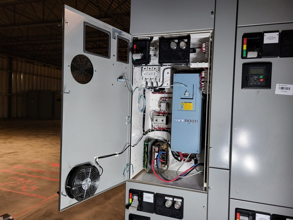 EATON 30 hp, 600V, 3-Ph VFD SVX025A1-5A4N1 Bucket for Freedom 2100 MCC Frame