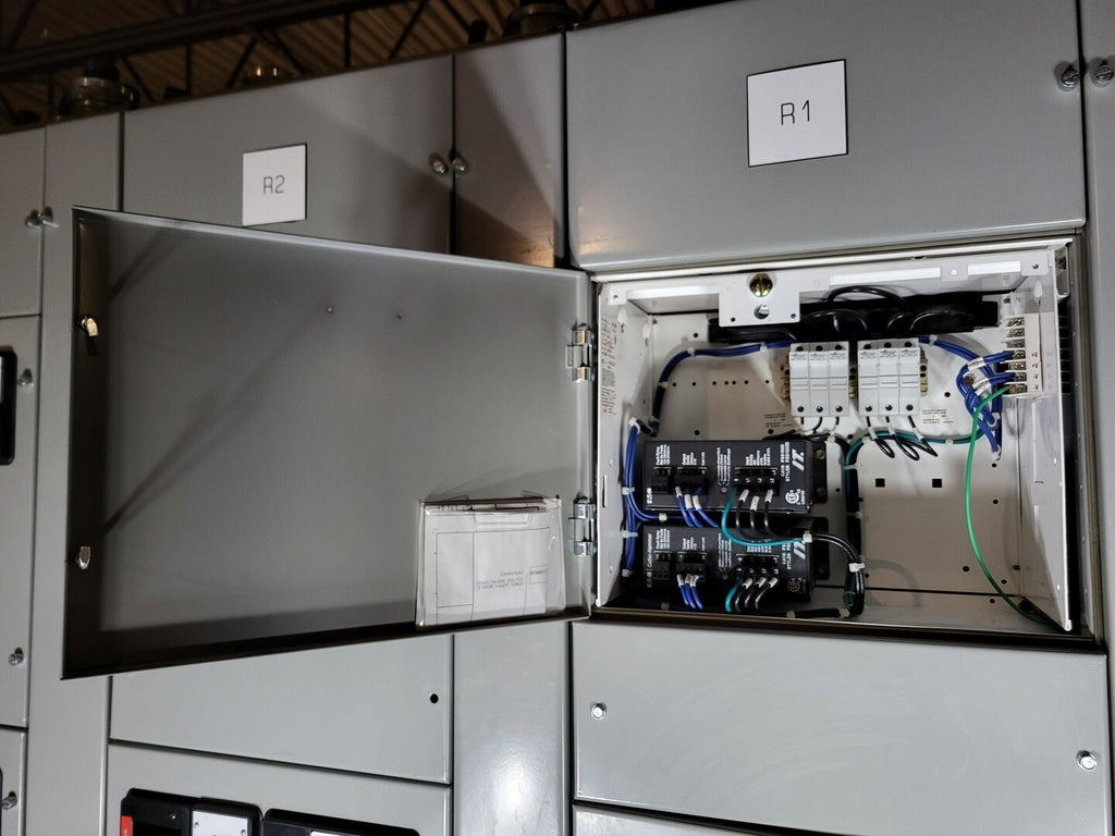 EATON CUTLER-HAMMER 600VAC, 24VDC, 160W, 3Ph, DC Power Supply PSS160D w/ Enclosure