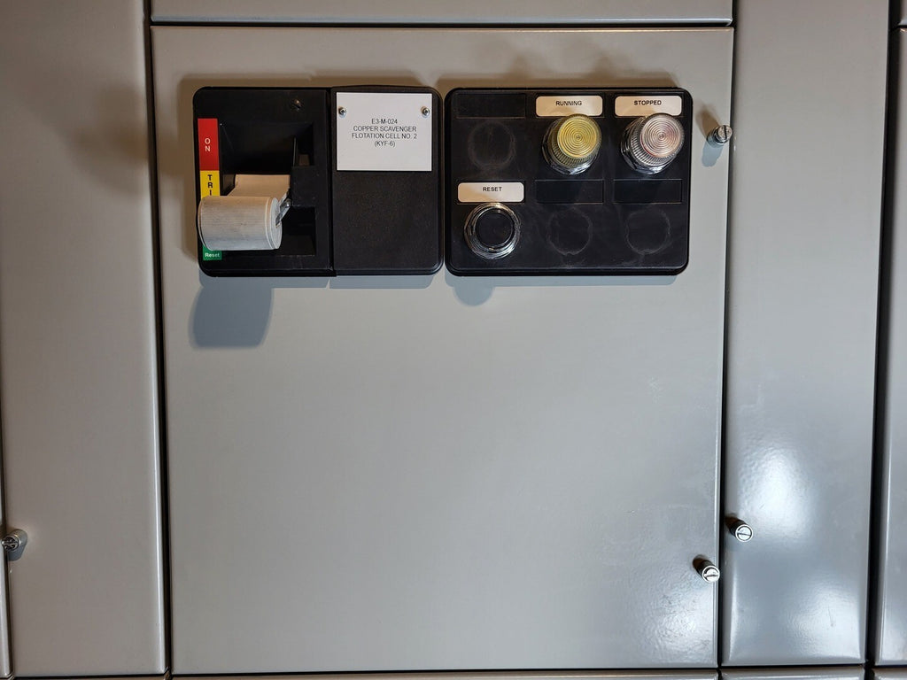 EATON 25 hp, 600V, 50A FVNR Starter, Size 2 in Freedom 2100 MCC