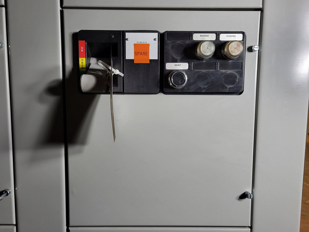 EATON CUTLER-HAMMER 0.75 hp, 600V, 3A, 3-Ph FVNR Starter Size 1 Bucket for Freedom 2100 MCC Frame