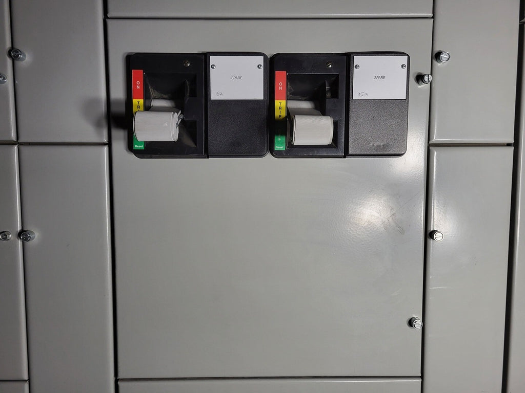 EATON 15/60A, 3 Pole, 600V, Disconnect Switch HFD3015,HFD3060 in Freedom 2100 MCC