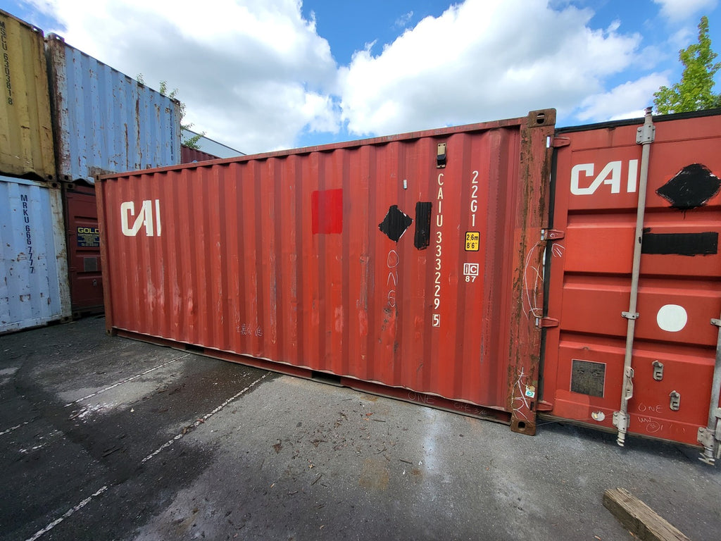 20 ft Standard Shipping Container w/ Small Hole in floor - CAIU3332295