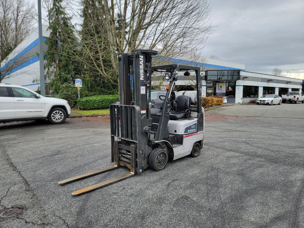 NISSAN 3,000 lb Forklift MCPL01A15LV
