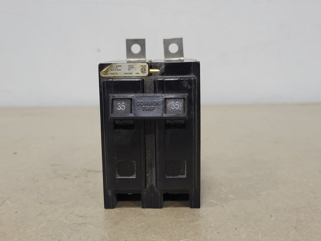 CUTLER-HAMMER 35 Amp, 2 Pole, 120/240 volts Circuit Breaker BAB2035