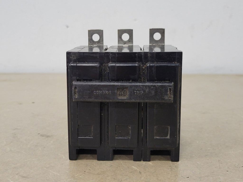 CUTLER-HAMMER 40 Amp, 3 Pole, 120/140 volts Circuit Breaker BAB3040H