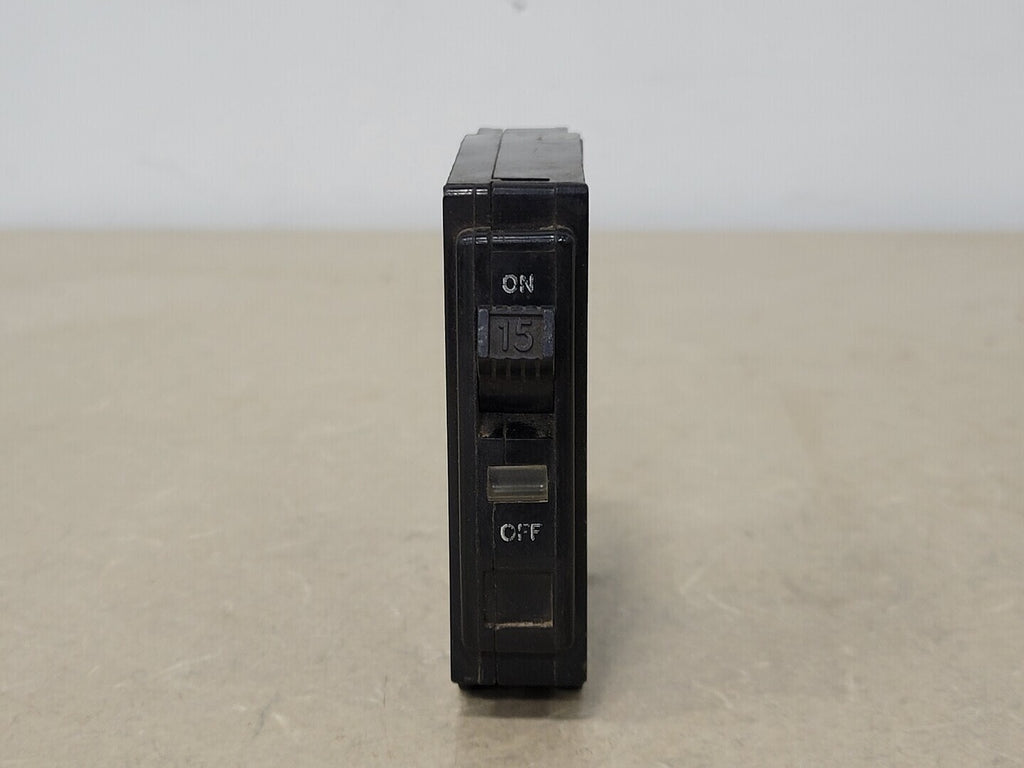 SQUARE D 15 Amp, 1 Pole, 120/240 volts Circuit Breaker QO115