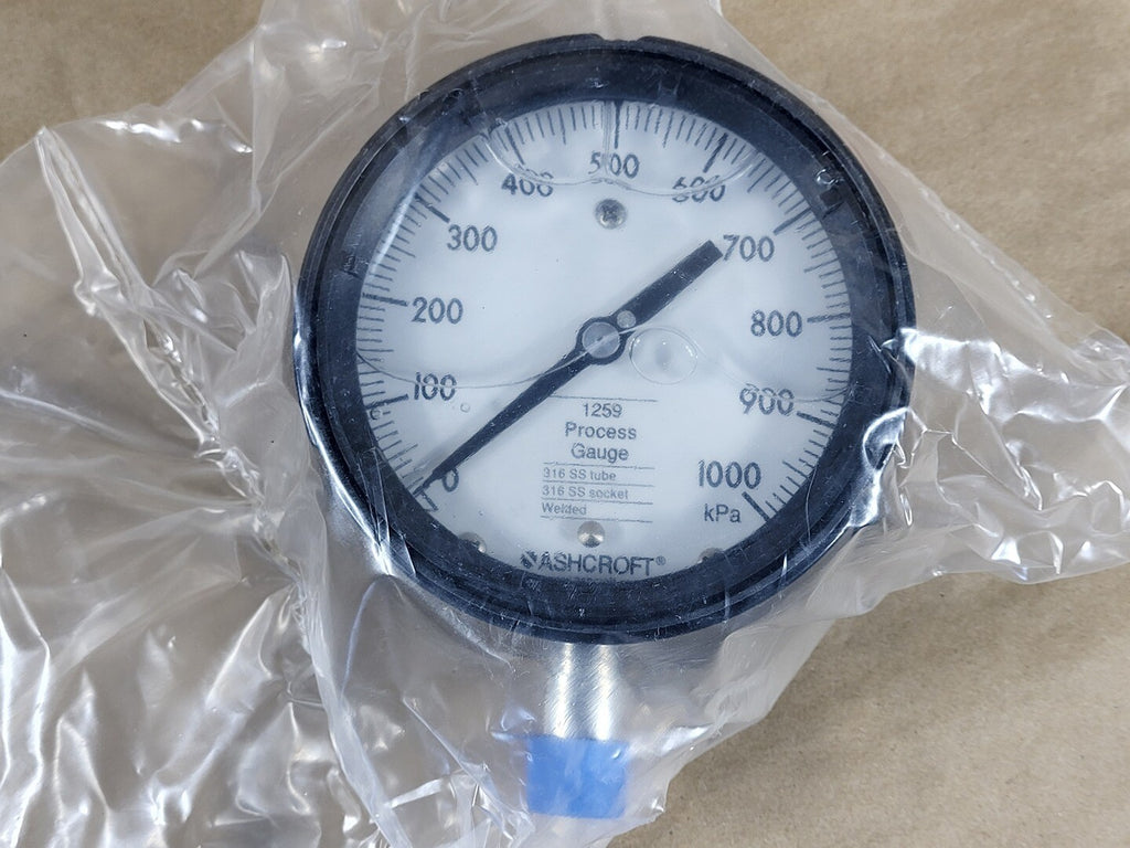 ASHCROFT 4.5", 1000kPa, Oil Filled Pressure Gauge 1259