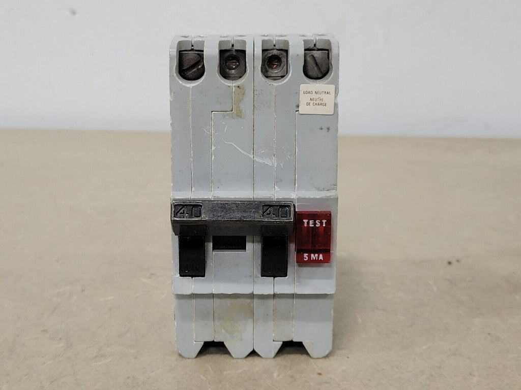 FEDERAL PIONEER 40 Amp, 2 Pole, 120/240 Volts Circuit Breaker NAGF240