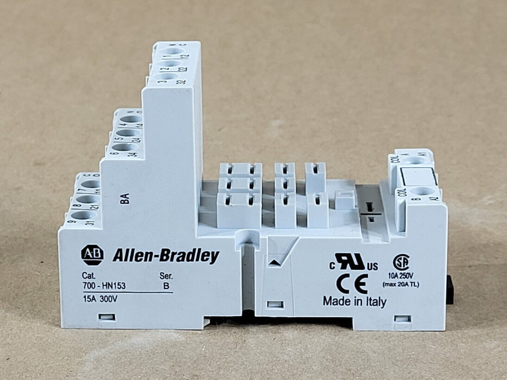 ALLEN-BRADLEY Relay Socket 700-HN153, 15A, 300V, 11 Blade (Box of 10)