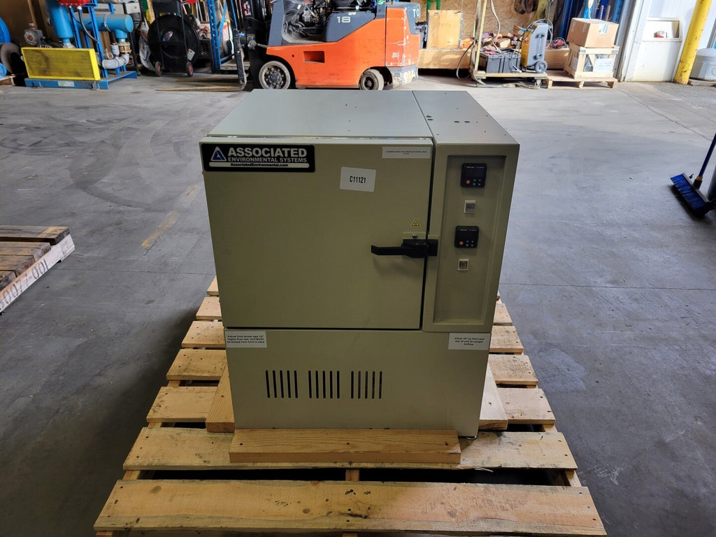 ASSOCIATED ENVIRONMENTAL SYSTEMS Temperature Humidity Chamber LHE-1.5