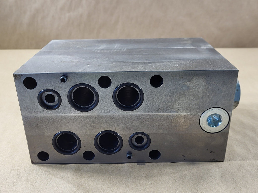 SUN HYDRAULICS Pilot to Open Check Valve CKIBXCN w/ Hydraulic Manifold Block PME-4522S